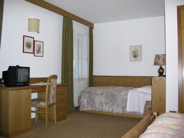 Hotel Garni Soreie Pozza di Fassa Room photo